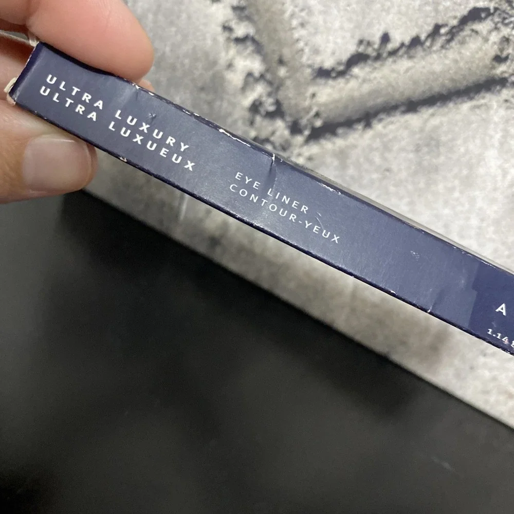 New In Box Avon Ultra Luxury eye liner‎ pencil - smoky grey